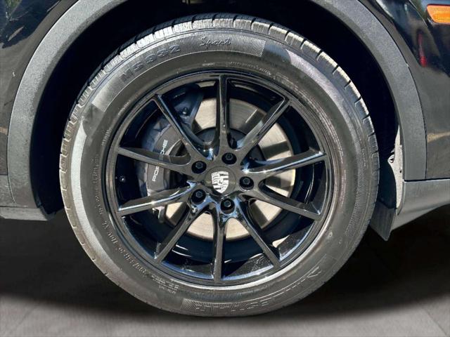 2024 Porsche Cayenne Base