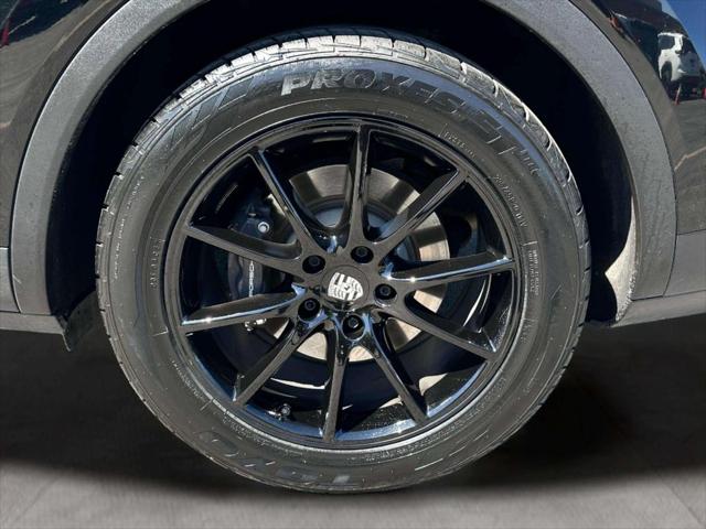 2024 Porsche Cayenne Base