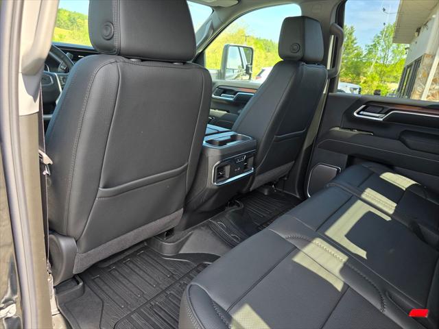 2026 GMC Sierra 2500HD Crew Cab, Standard Bed, Denali, 4WD