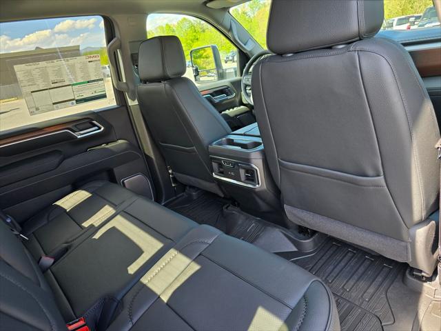 2026 GMC Sierra 2500HD Crew Cab, Standard Bed, Denali, 4WD