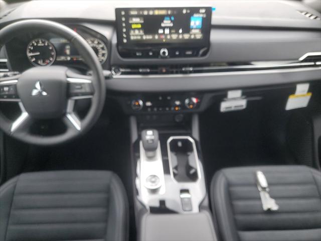 2026 Mitsubishi Outlander LE 1.5T S-AWC