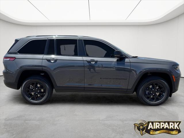 2026 Jeep Grand Cherokee GRAND CHEROKEE LAREDO ALTITUDE 4X2