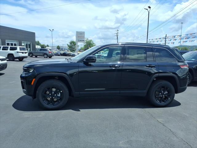 2026 Jeep Grand Cherokee GRAND CHEROKEE LAREDO ALTITUDE 4X4