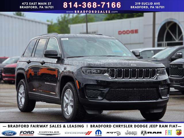2026 Jeep Grand Cherokee GRAND CHEROKEE LAREDO X 4X4