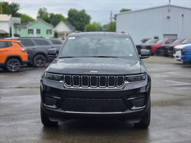 2026 Jeep Grand Cherokee GRAND CHEROKEE LAREDO X 4X4