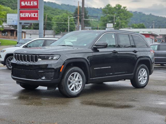 2026 Jeep Grand Cherokee GRAND CHEROKEE LAREDO X 4X4