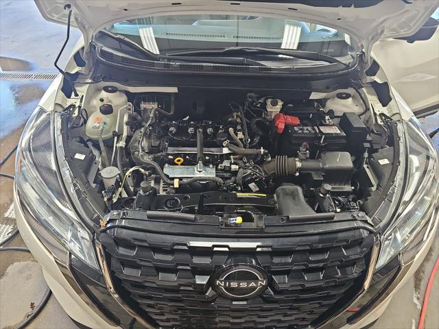 2022 Nissan Kicks SR Xtronic CVT