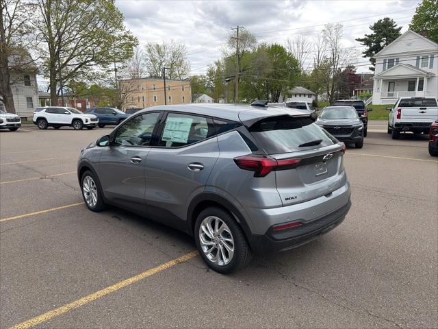 2027 Chevrolet Bolt LT FWD