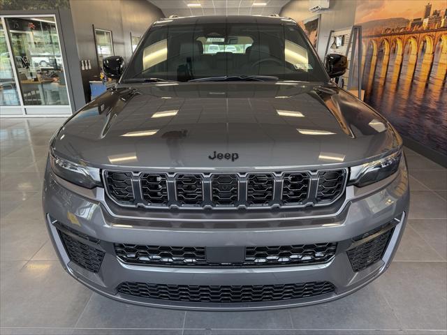 2026 Jeep Grand Cherokee GRAND CHEROKEE LAREDO ALTITUDE 4X4 2026 Jeep Grand Cherokee GRAND CHEROKEE LAREDO ALTITUDE 4X4