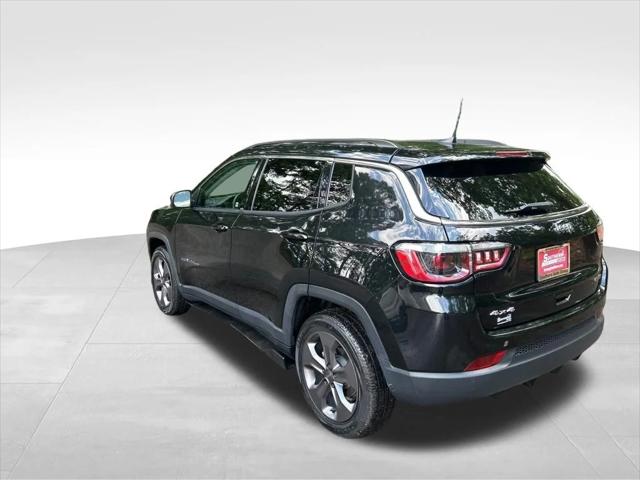 2022 Jeep Compass Latitude Lux 4x4 2022 Jeep Compass Latitude Lux 4x4
