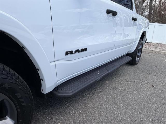 2023 Ram 1500 Big Horn Crew Cab 4x4 5'7" Box