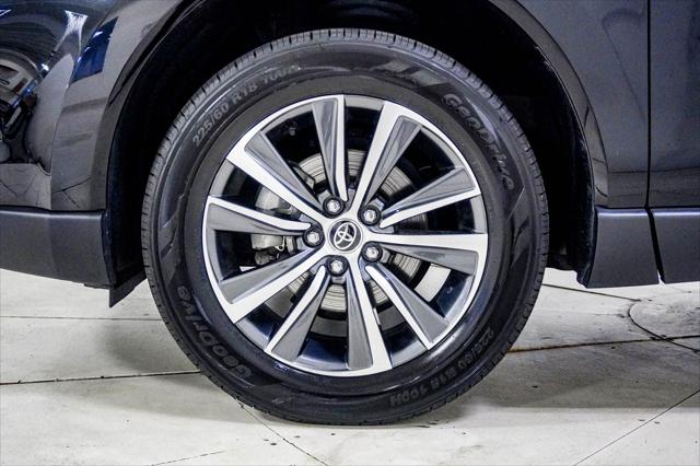 2023 Toyota Venza LE