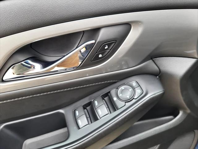 2022 Chevrolet Traverse FWD LT Cloth