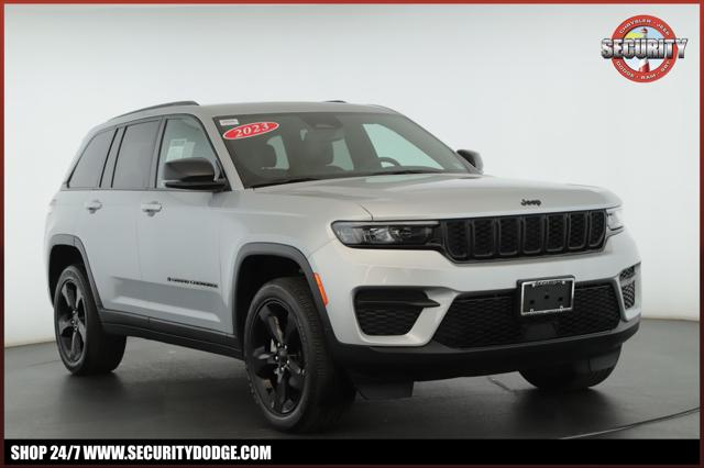 2023 Jeep Grand Cherokee Altitude 4x4 for sale in Amityville, NY