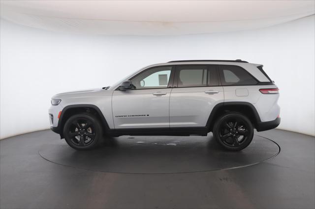 2023 Jeep Grand Cherokee Altitude 4x4