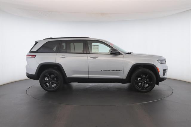2023 Jeep Grand Cherokee Altitude 4x4