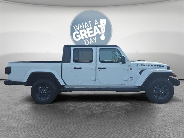 2026 Jeep Gladiator GLADIATOR 85TH ANNIVERSARY EDITION 4X4 2026 Jeep Gladiator GLADIATOR 85TH ANNIVERSARY EDITION 4X4
