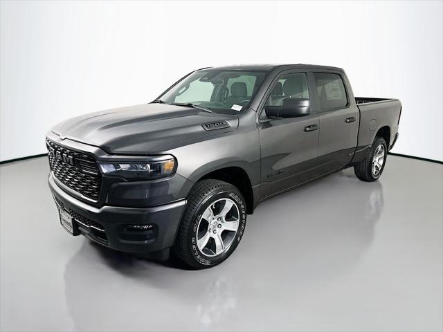 2026 RAM Ram 1500 RAM 1500 EXPRESS CREW CAB 4X4 64 BOX