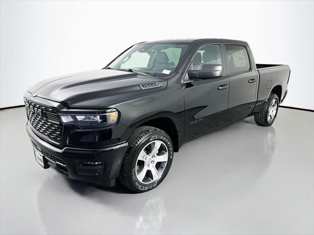 2026 RAM Ram 1500 RAM 1500 EXPRESS CREW CAB 4X4 64 BOX