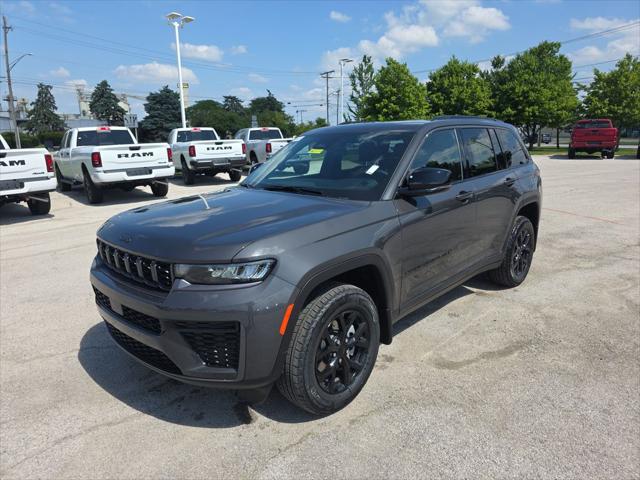 2026 Jeep Grand Cherokee GRAND CHEROKEE LAREDO ALTITUDE 4X4