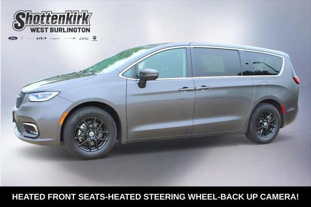 2023 Chrysler Pacifica Touring L for sale in West Burlington, IA