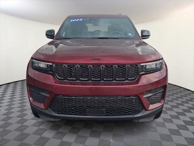 2025 Jeep Grand Cherokee Altitude 4x4 2025 Jeep Grand Cherokee Altitude 4x4