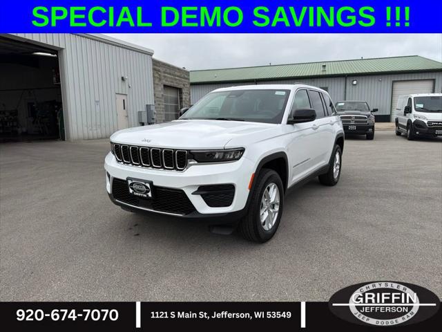 2026 Jeep Grand Cherokee GRAND CHEROKEE LAREDO X 4X4