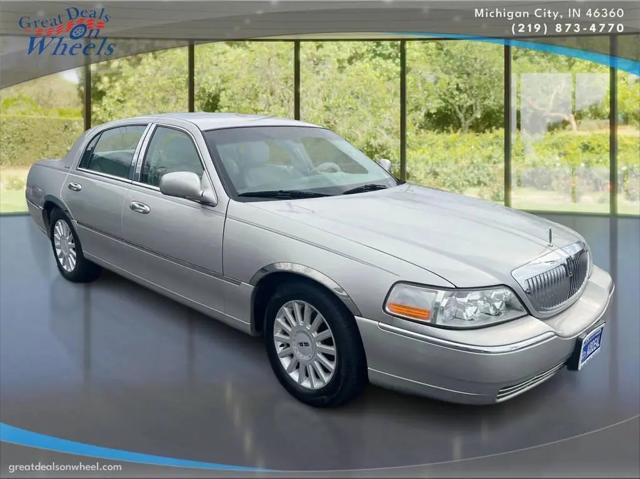 2005 Lincoln Town Car Signature for sale in Michigan City, IN