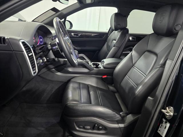 2023 Porsche Cayenne Platinum Edition