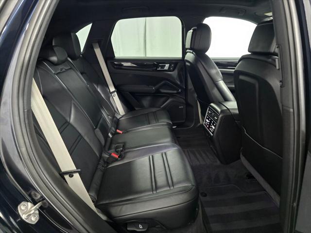 2023 Porsche Cayenne Platinum Edition