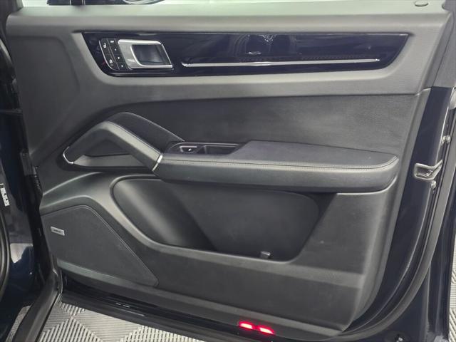 2023 Porsche Cayenne Platinum Edition