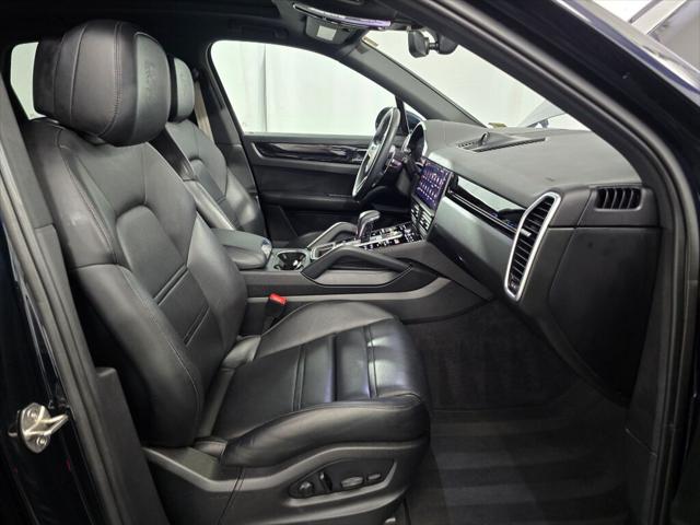 2023 Porsche Cayenne Platinum Edition