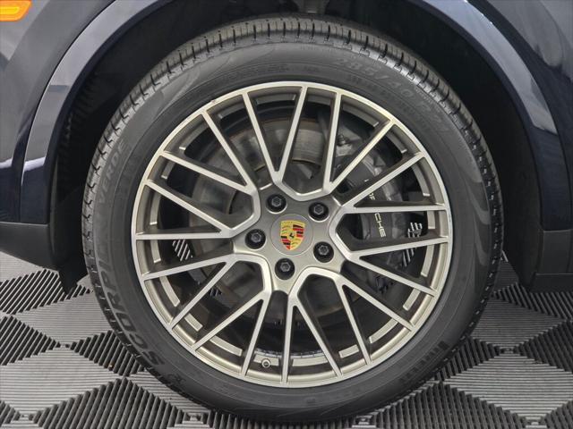 2023 Porsche Cayenne Platinum Edition