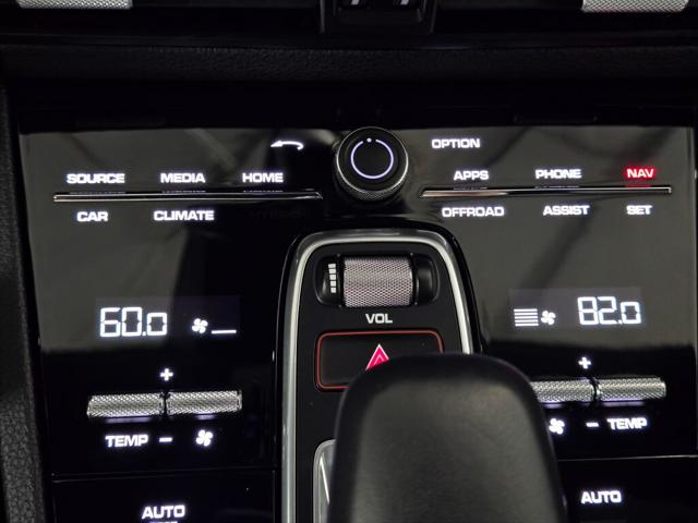2023 Porsche Cayenne Platinum Edition