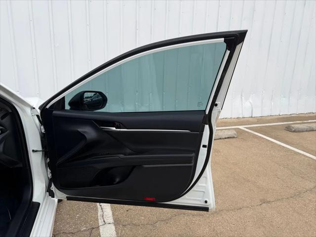2022 Toyota Camry SE Nightshade Edition