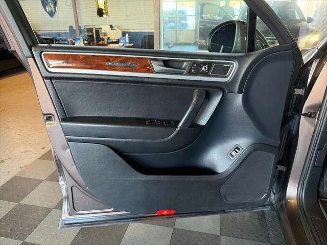 2011 Volkswagen Touareg TDI Executive