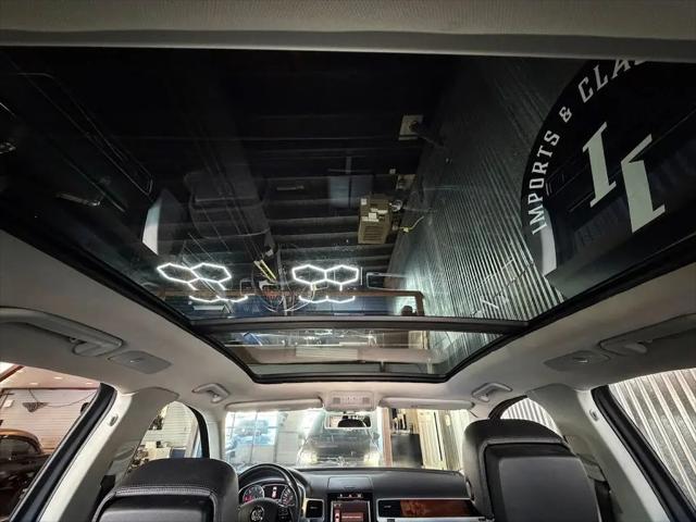 2011 Volkswagen Touareg TDI Executive
