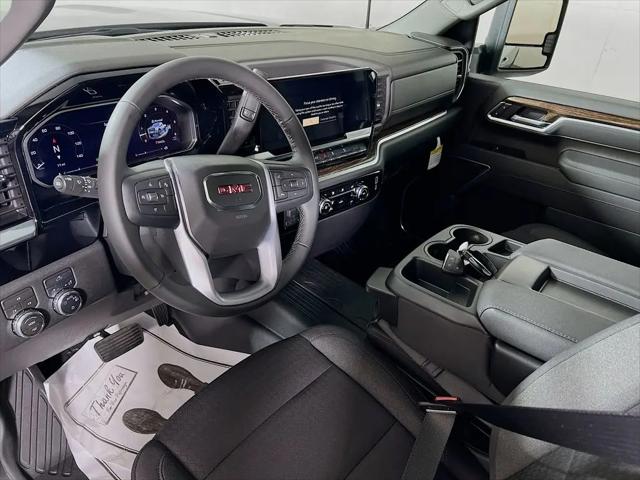 2026 GMC Sierra 2500HD Crew Cab, Standard Bed, SLE, 4WD