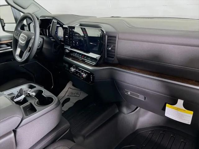 2026 GMC Sierra 2500HD Crew Cab, Standard Bed, SLE, 4WD
