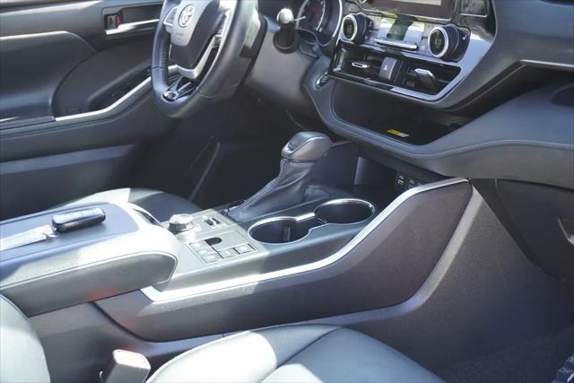 2023 Toyota Highlander XSE
