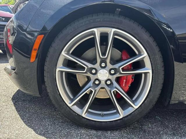 2022 Chevrolet Camaro RWD Coupe LT1
