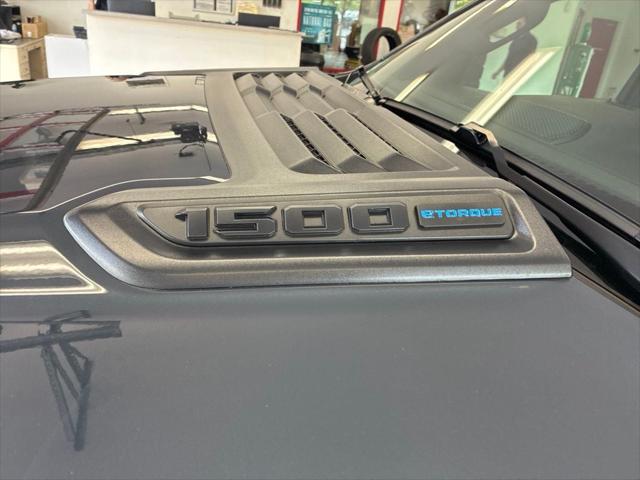 2026 Ram 1500 Express Quad Cab 4x4 64 Box