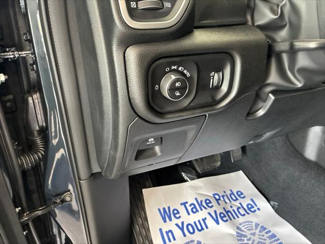 2026 Ram 1500 Express Quad Cab 4x4 64 Box