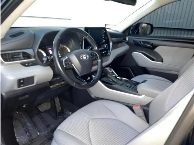 2021 Toyota Highlander LE