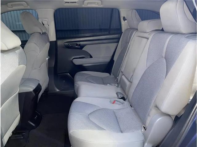 2021 Toyota Highlander LE
