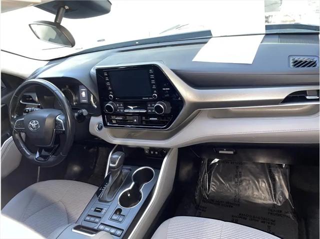 2021 Toyota Highlander LE