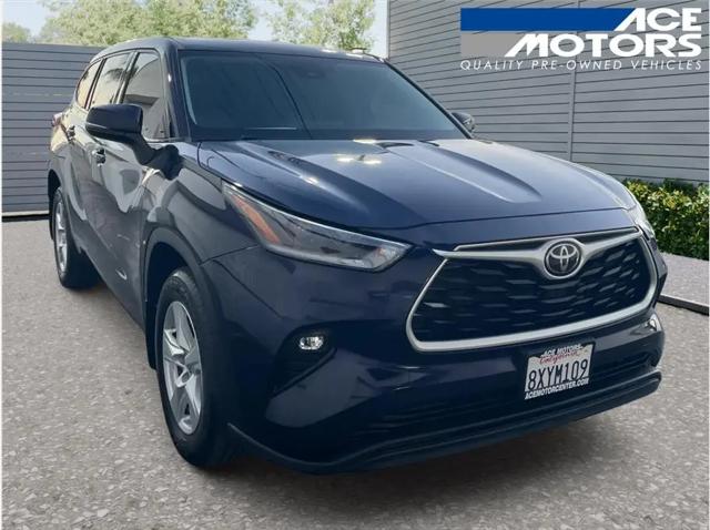 2021 Toyota Highlander LE