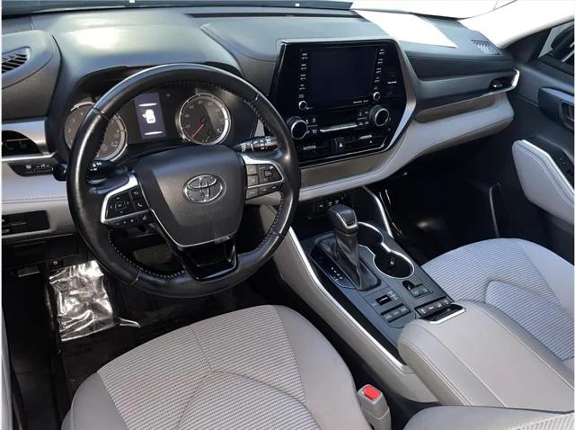2021 Toyota Highlander LE