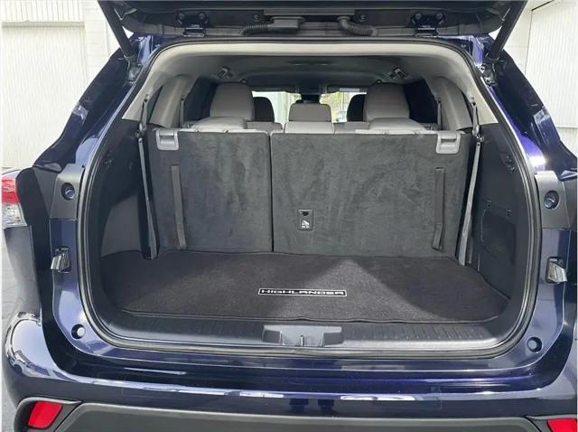 2021 Toyota Highlander LE