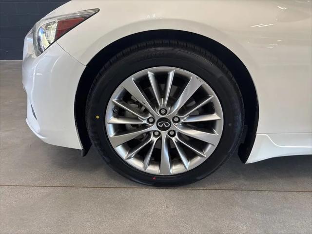 2023 INFINITI Q50 LUXE